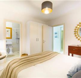 3 Bedroom Villa with Pool, Terrace and Sea Views near Vinisce, Sleeps 7